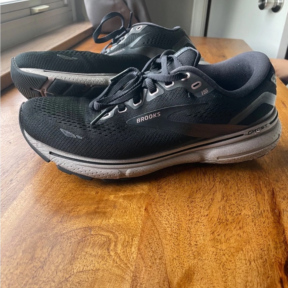 Brooks women’s ghost Black rose gold Running Sneakers